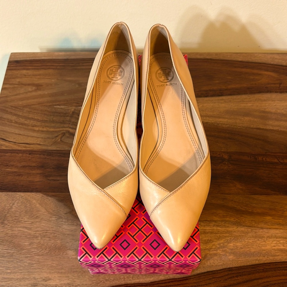 Tory Burch Darley Pointy-Toe Flat Size 9.5 M